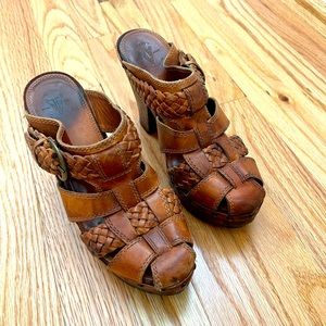 Frye clogs
